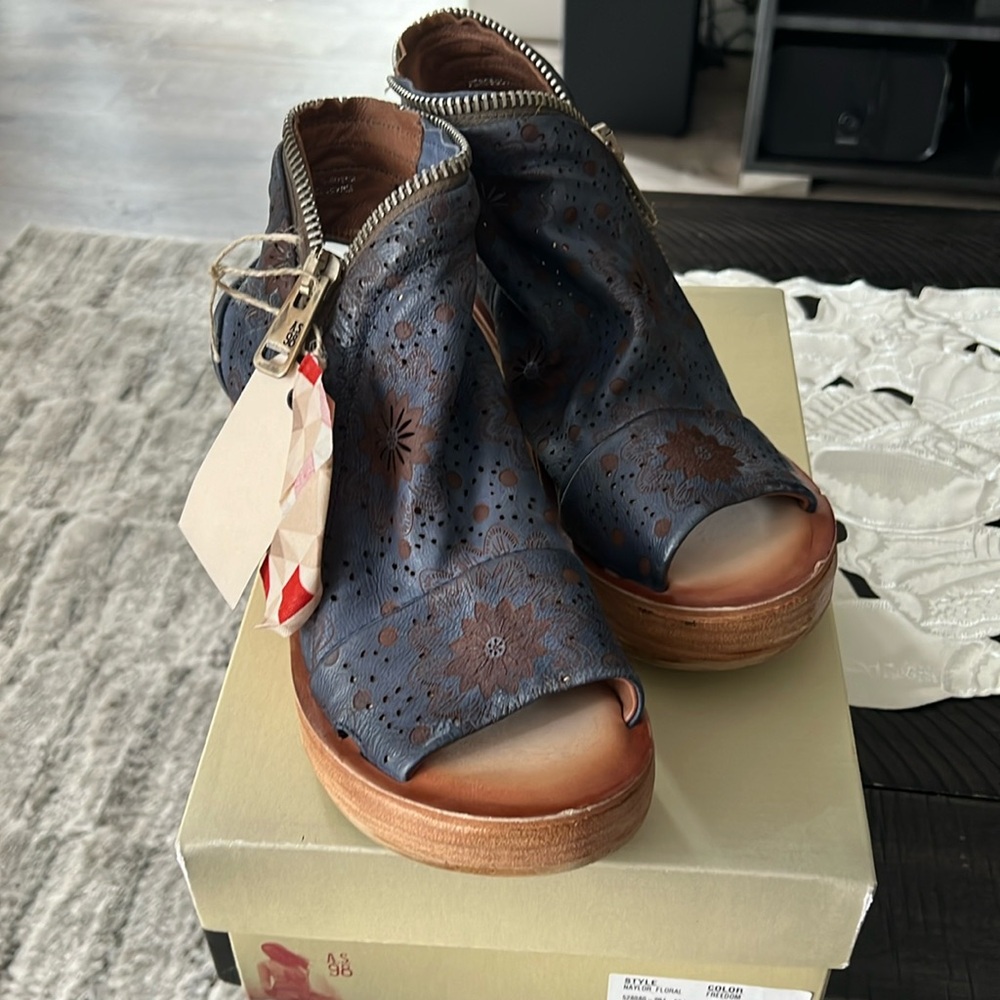 A.S.98 sandals NWT